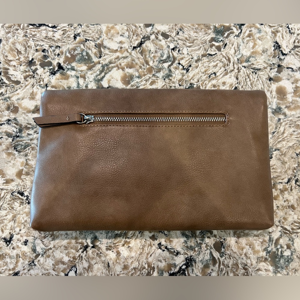 NWOT Kelly & Katie Faux Leather Chain Clutch/Wristlet - Picture 8 of 16